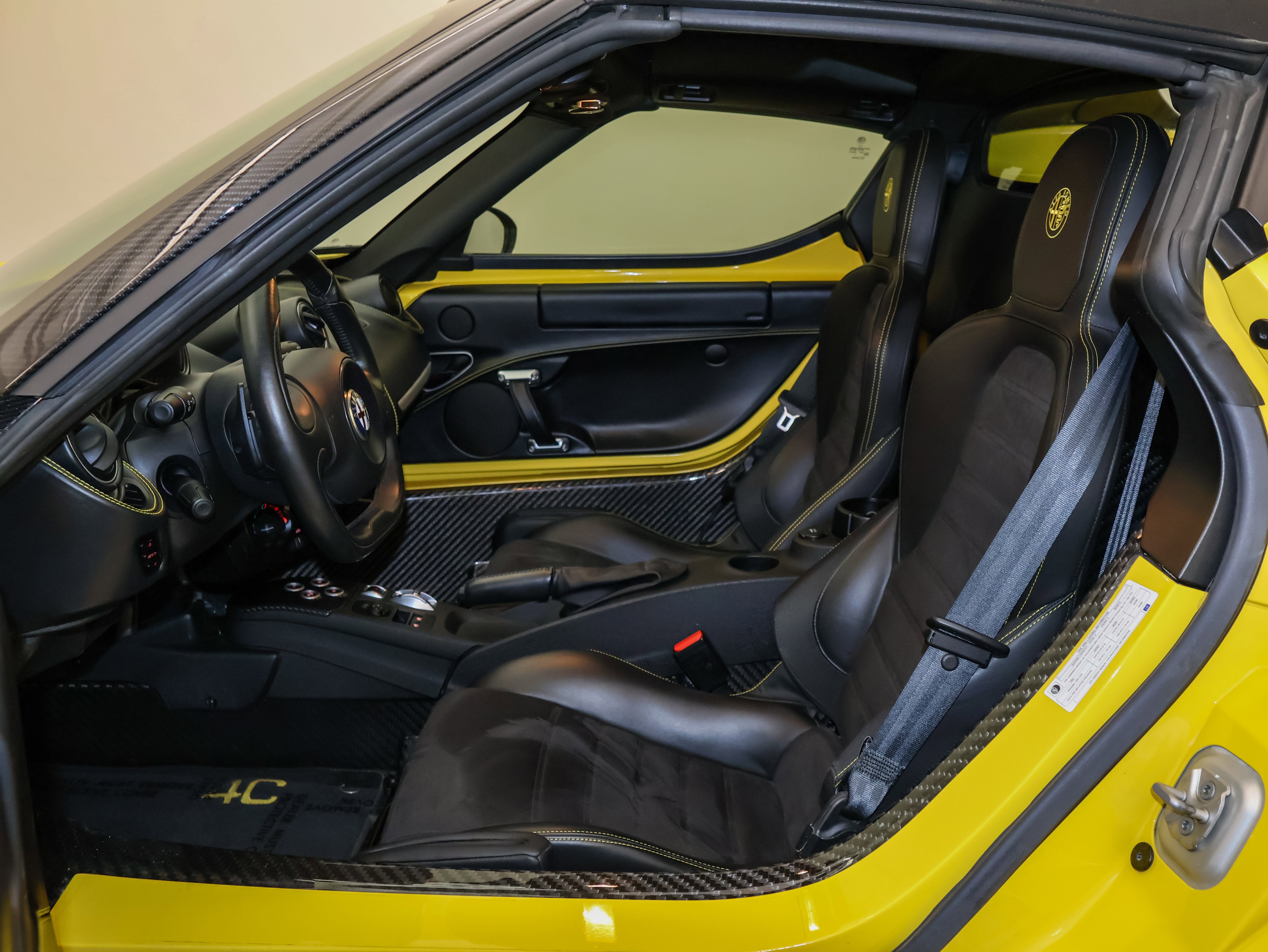 2015 Alfa Romeo 4C Base