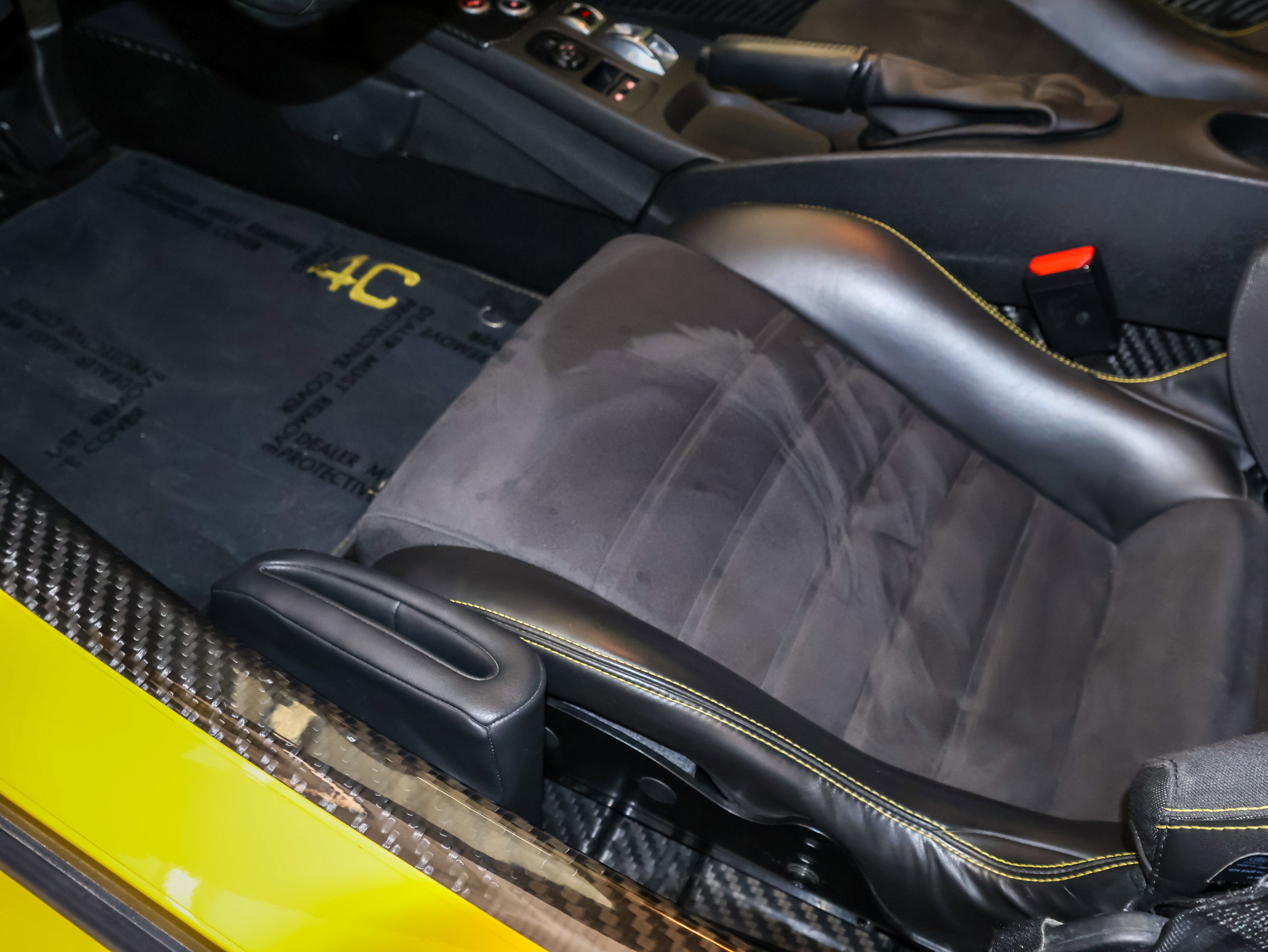 2015 Alfa Romeo 4C Base