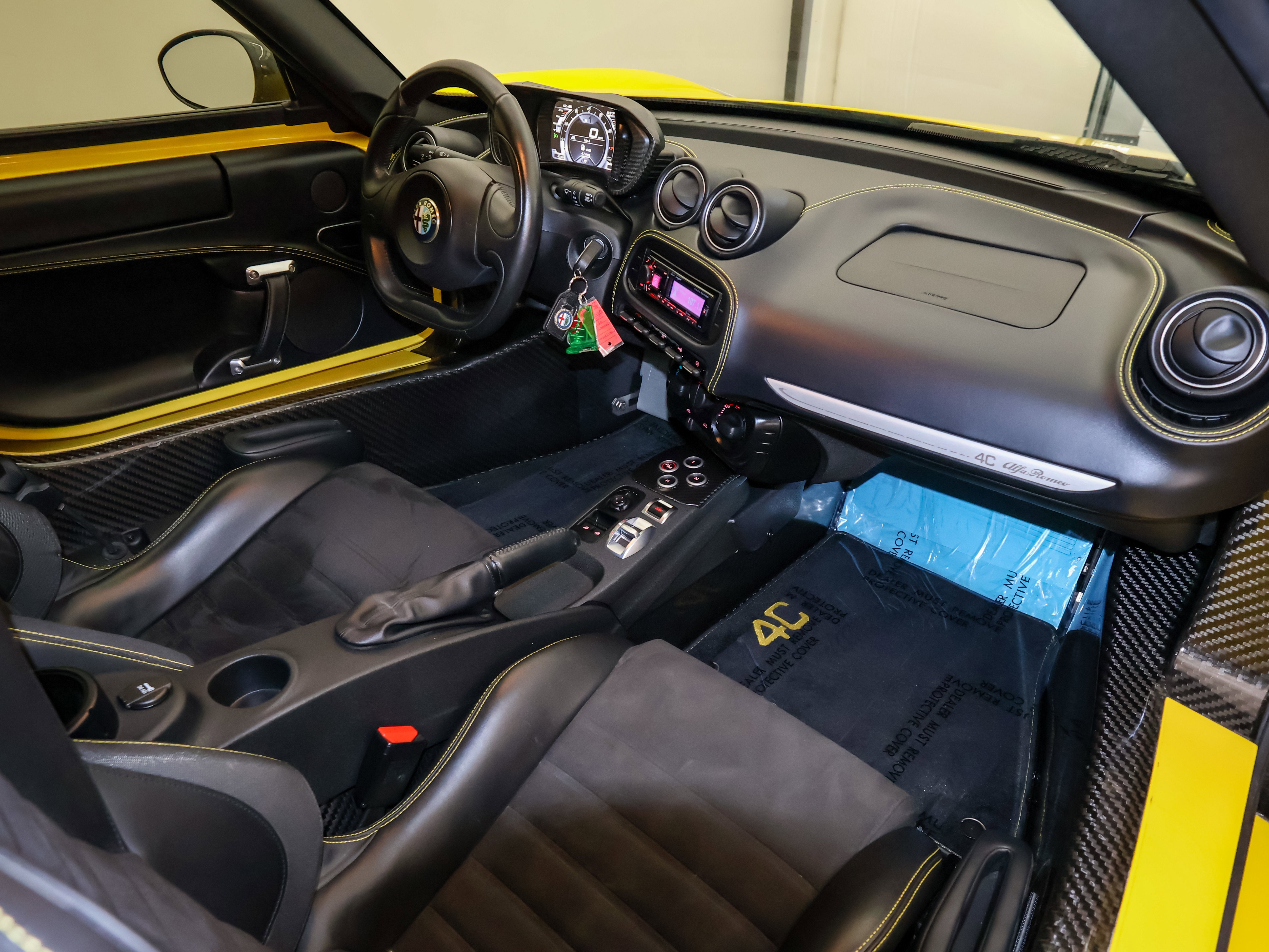 2015 Alfa Romeo 4C Base