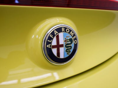 2015 Alfa Romeo 4C Base