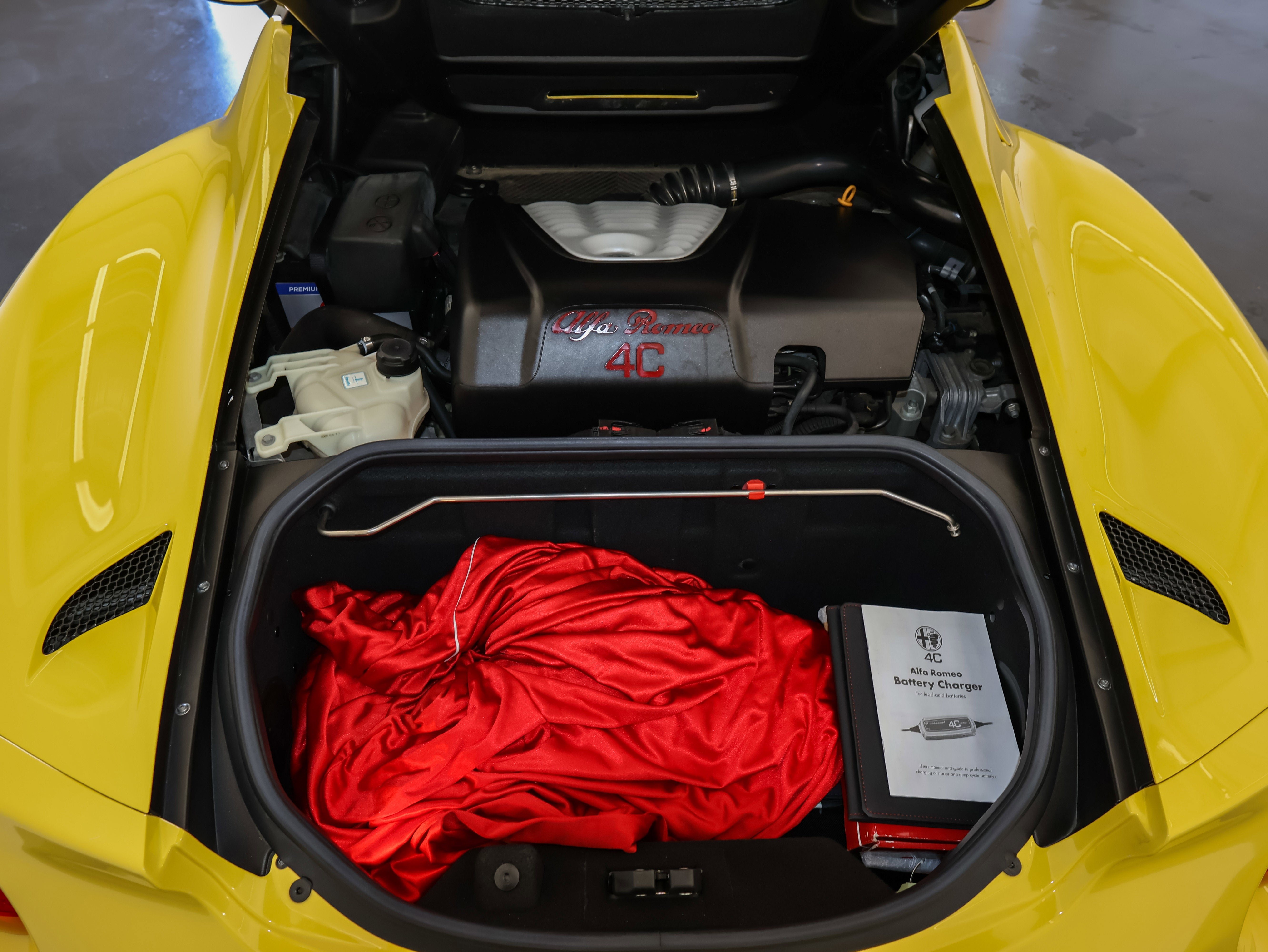 2015 Alfa Romeo 4C Base