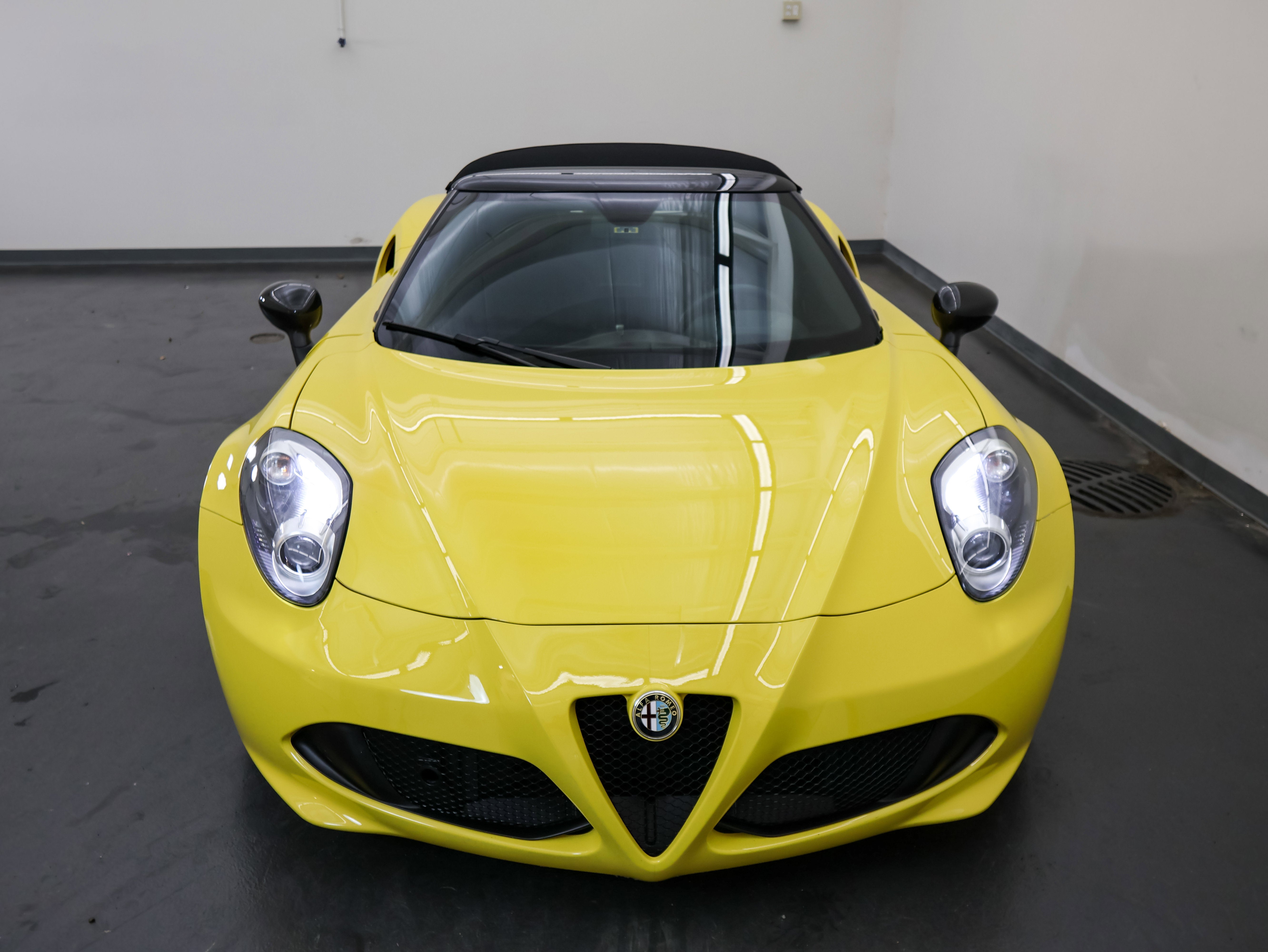 2015 Alfa Romeo 4C Base