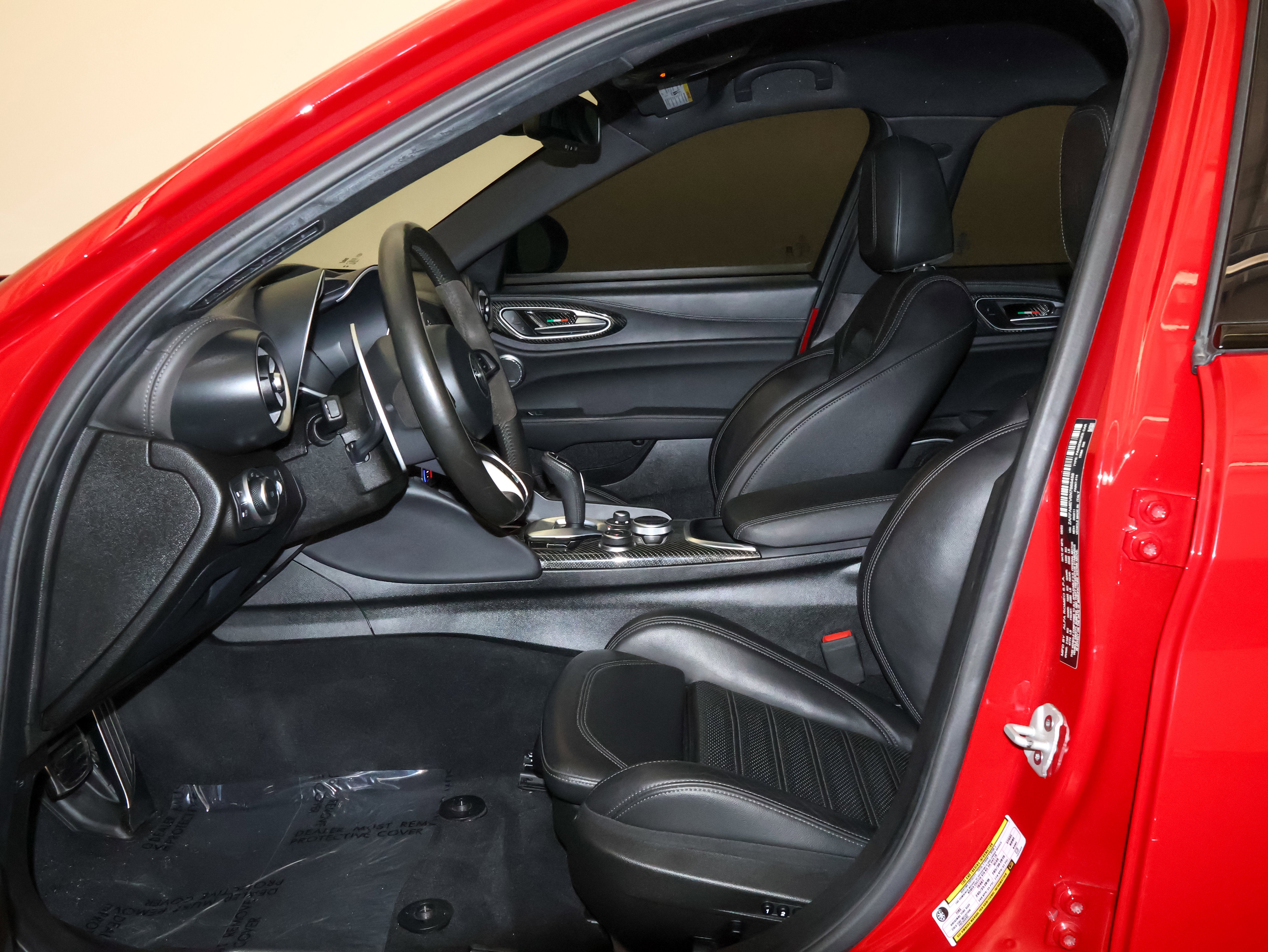 2022 Alfa Romeo Giulia Quadrifoglio