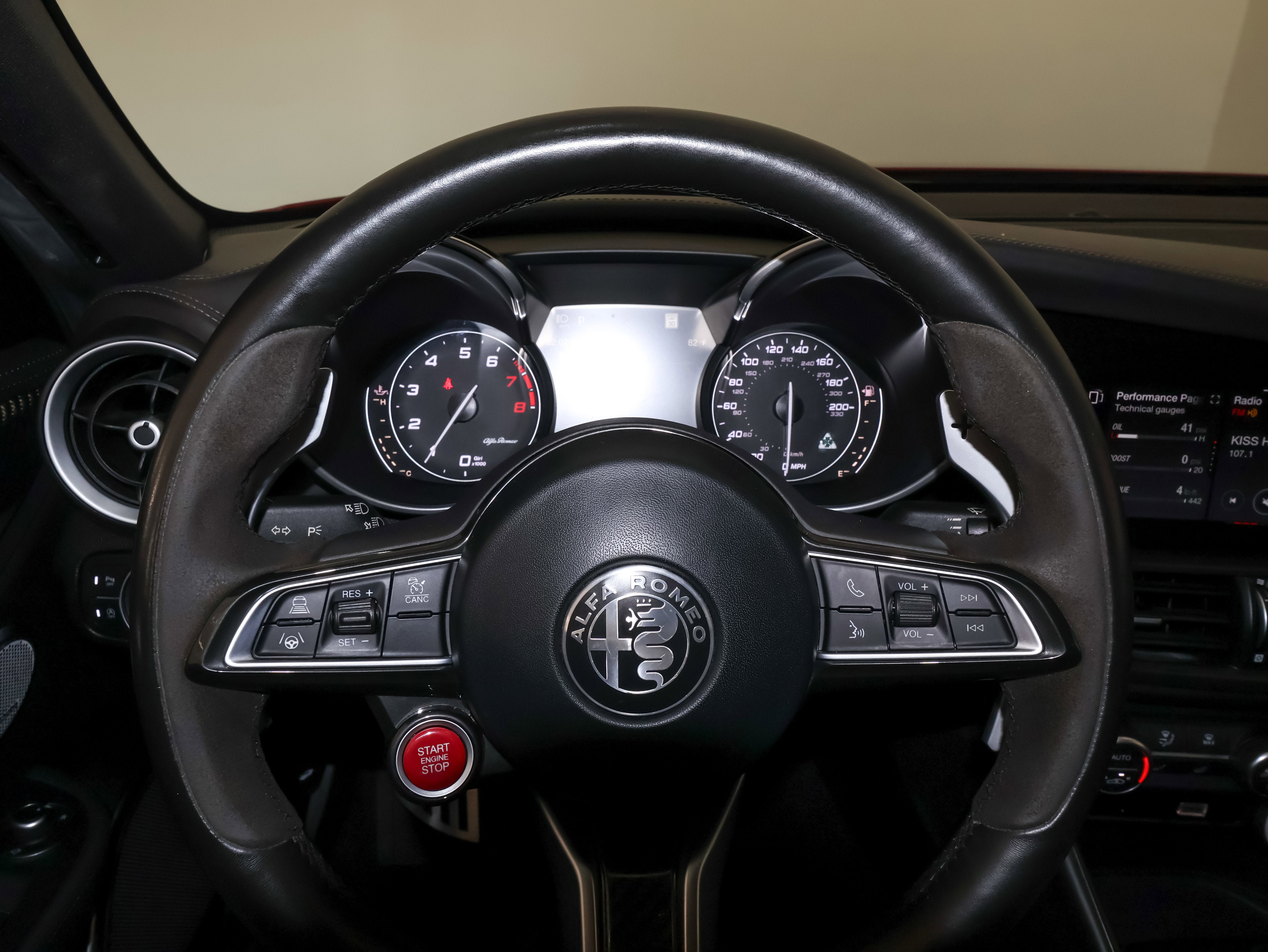 2022 Alfa Romeo Giulia Quadrifoglio