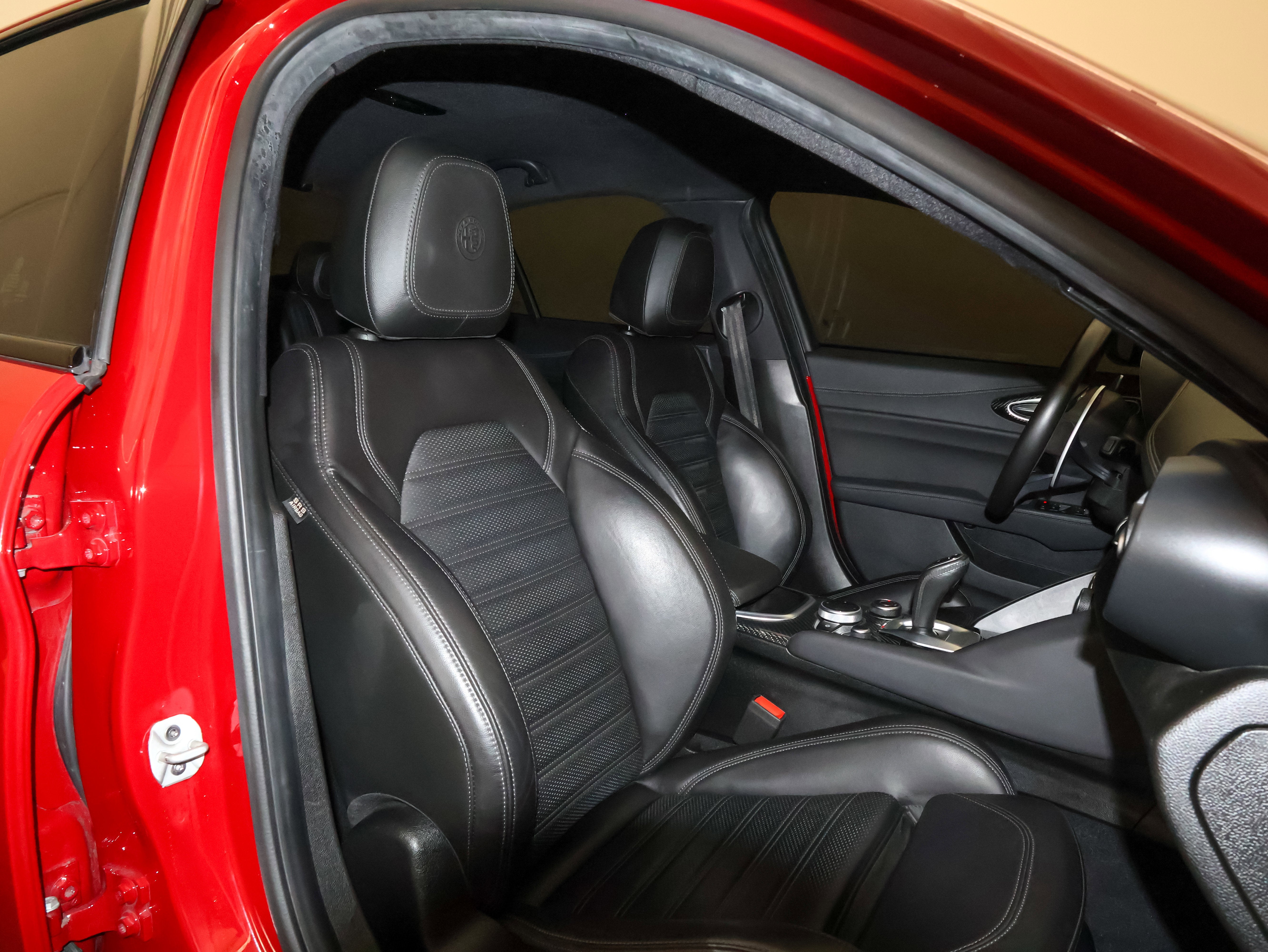 2022 Alfa Romeo Giulia Quadrifoglio