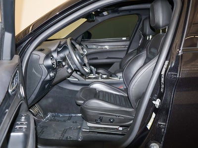 2022 Alfa Romeo Stelvio Quadrifoglio