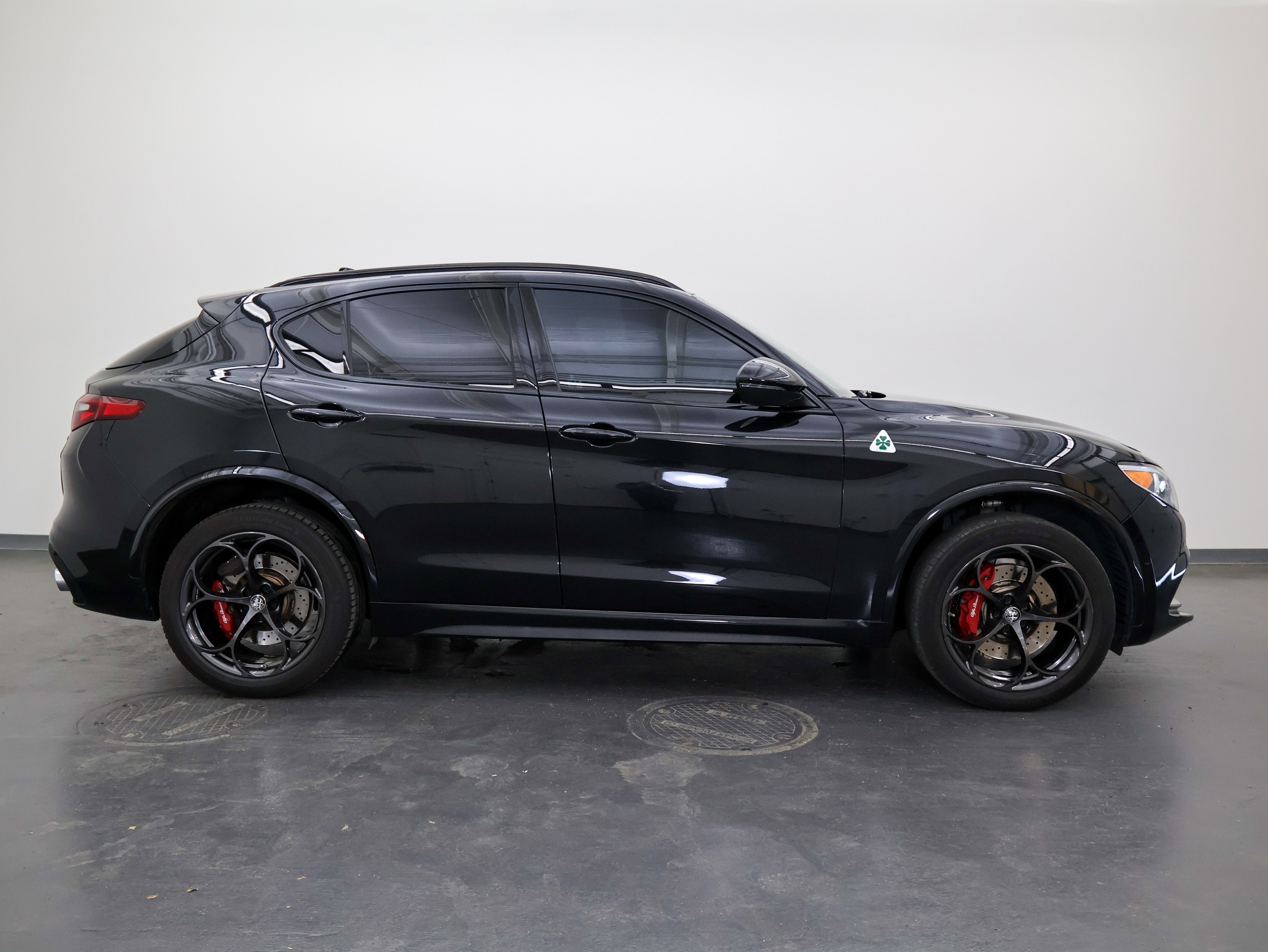 2022 Alfa Romeo Stelvio Quadrifoglio