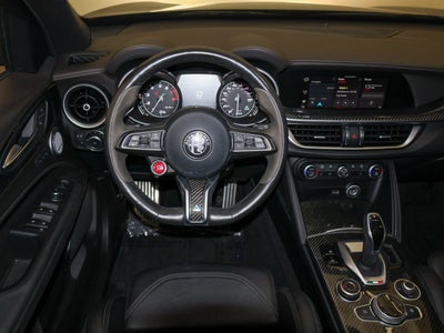 2022 Alfa Romeo Stelvio Quadrifoglio