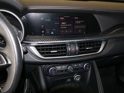 2022 Alfa Romeo Stelvio Quadrifoglio