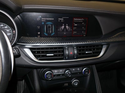2022 Alfa Romeo Stelvio Quadrifoglio