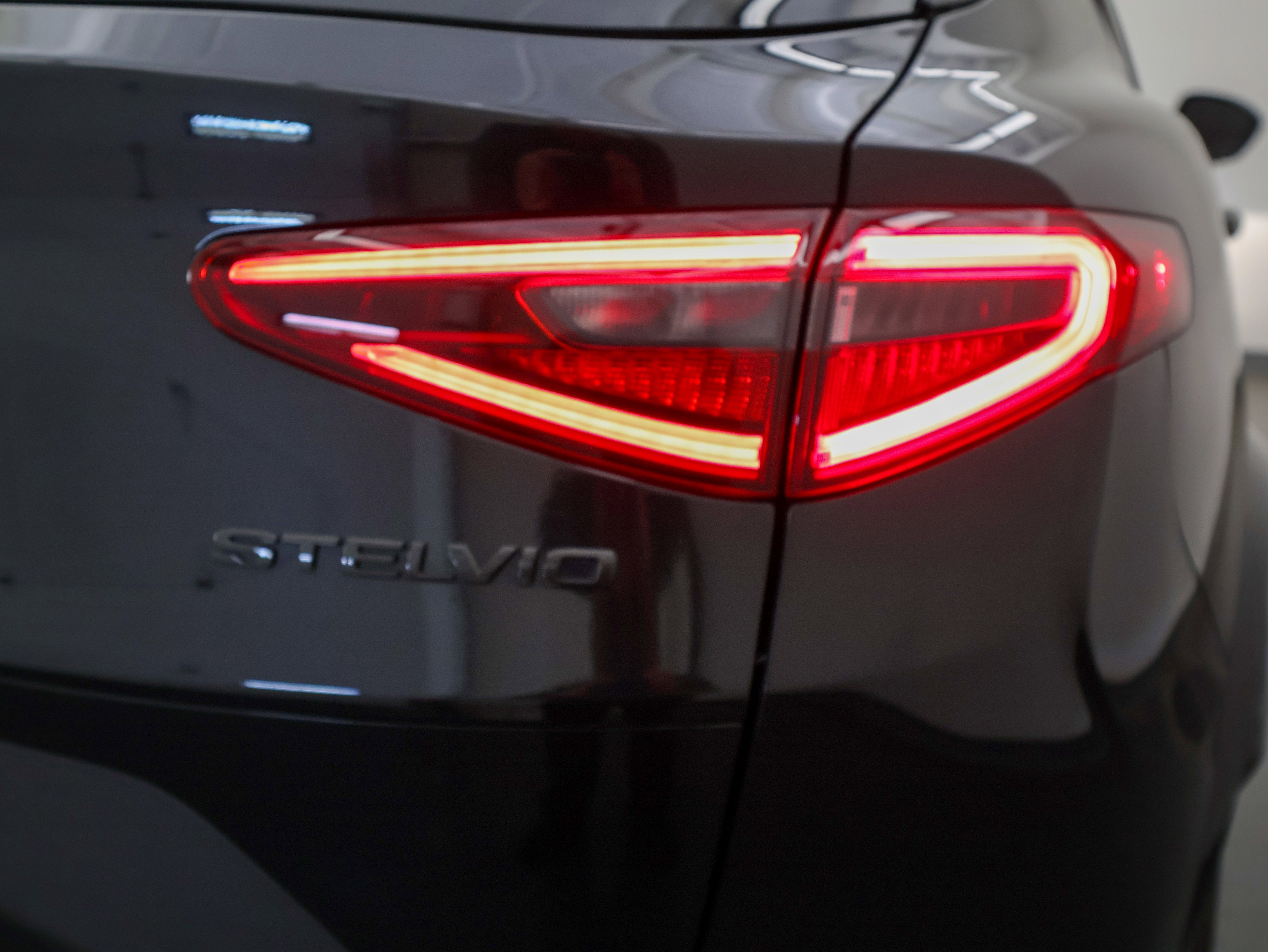 2022 Alfa Romeo Stelvio Quadrifoglio
