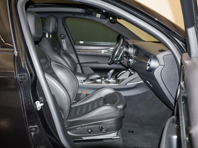 2022 Alfa Romeo Stelvio Quadrifoglio