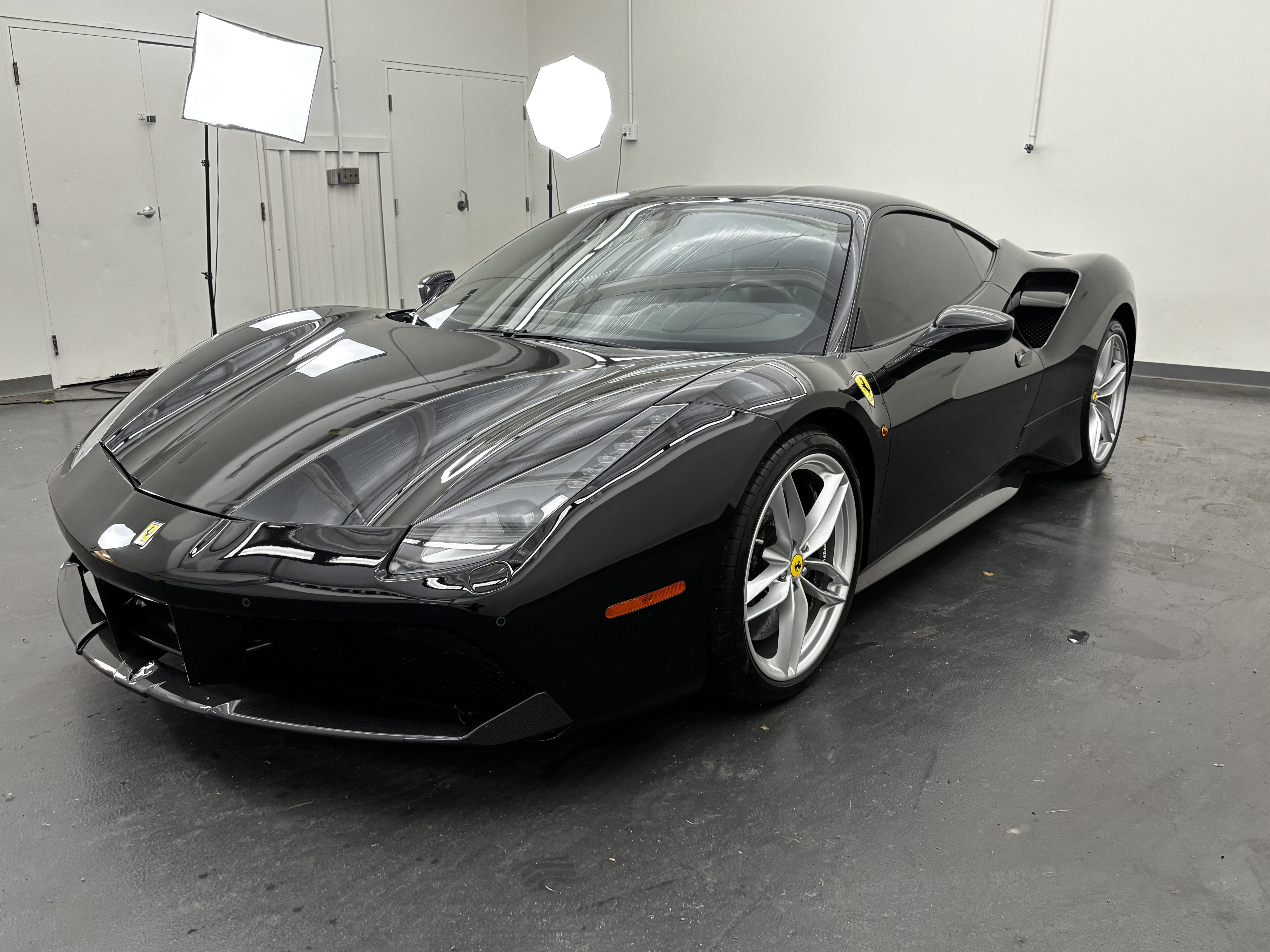2016 Ferrari 488 GTB Base