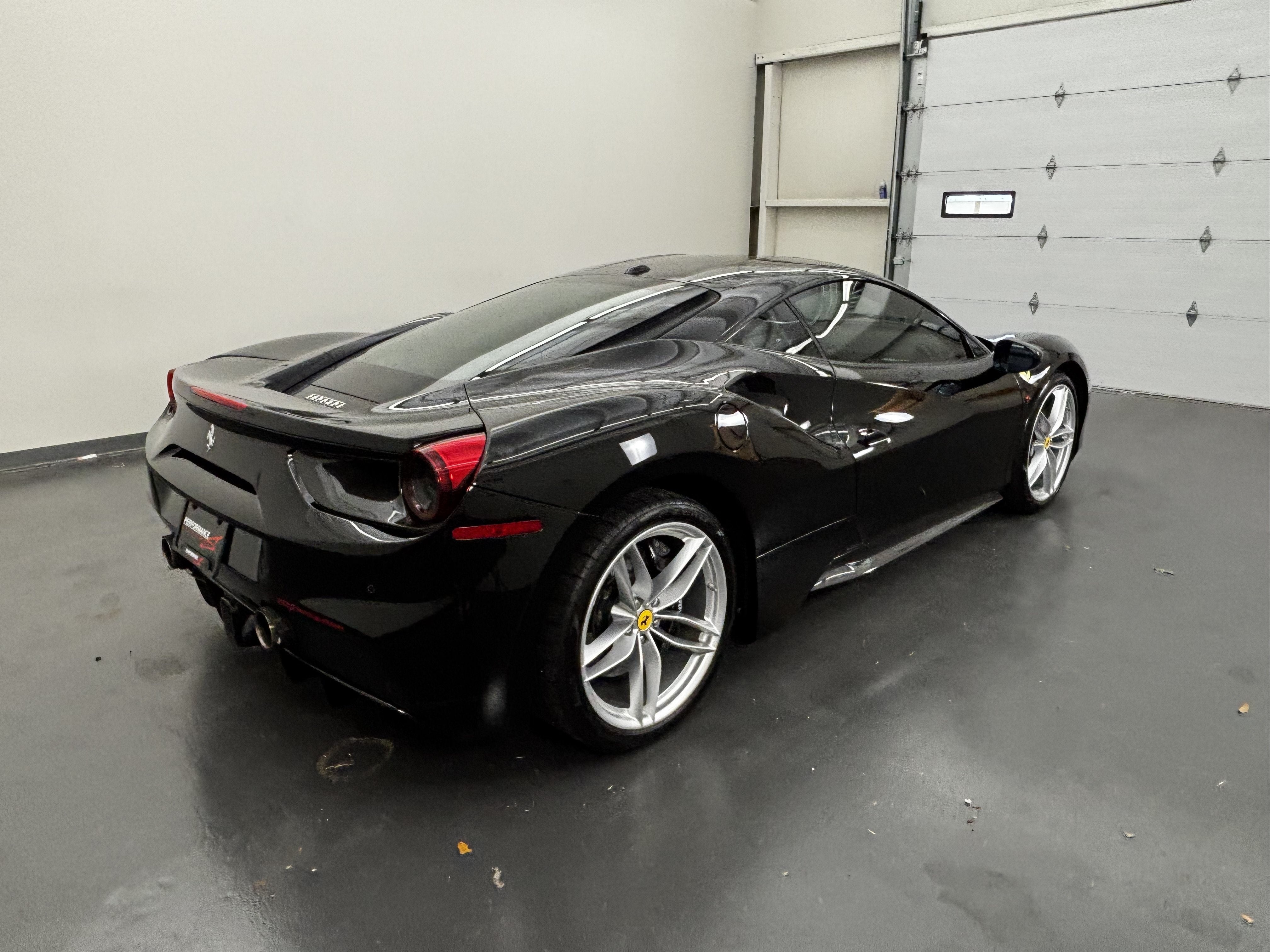 2016 Ferrari 488 GTB Base