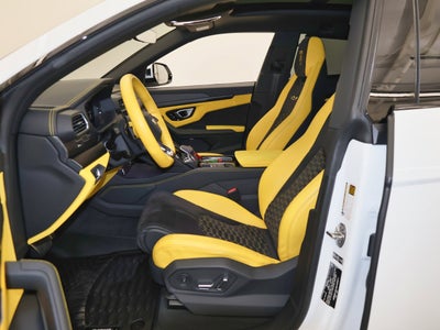 2022 Lamborghini Urus Base