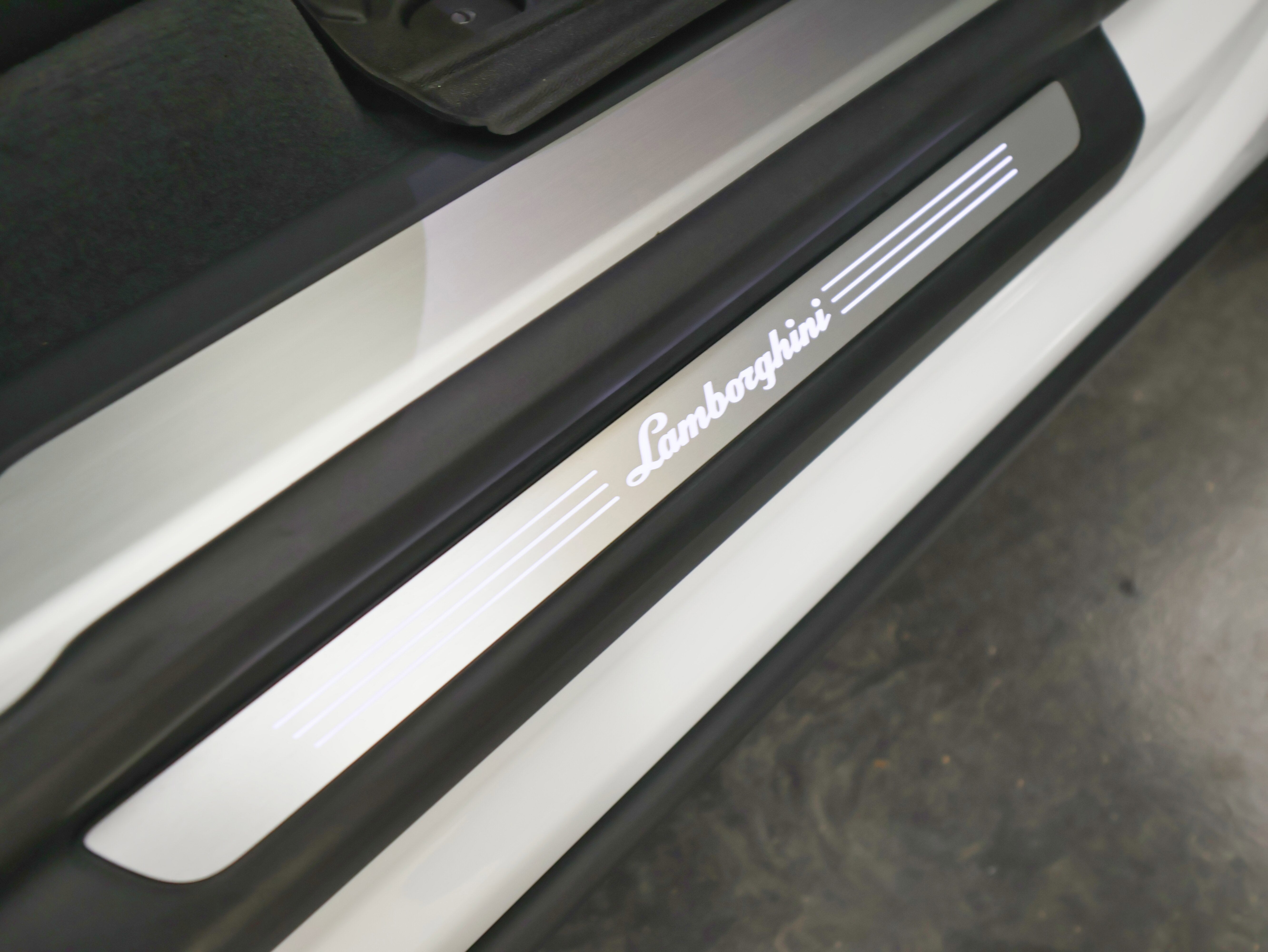 2022 Lamborghini Urus Base