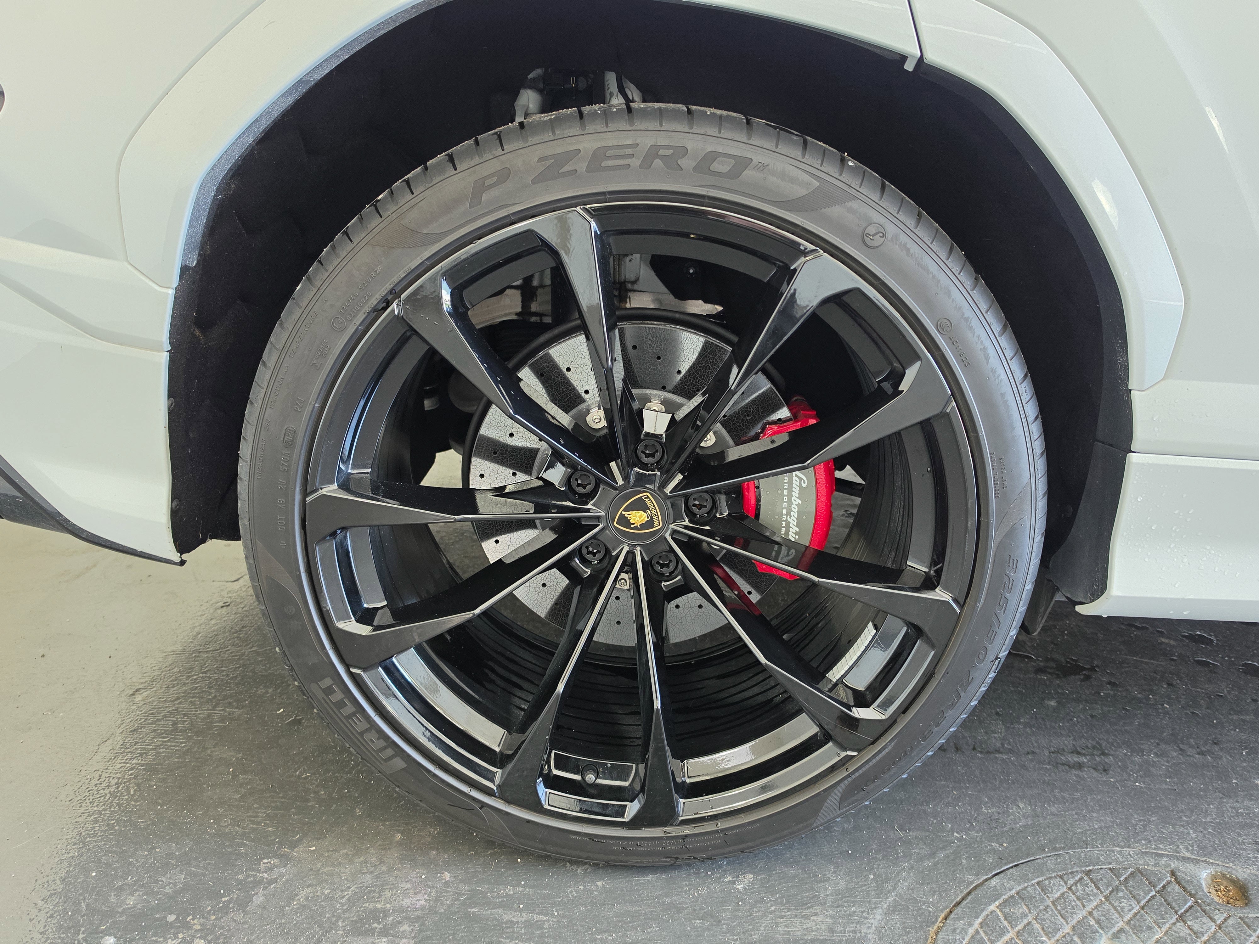 2021 Lamborghini Urus AWD