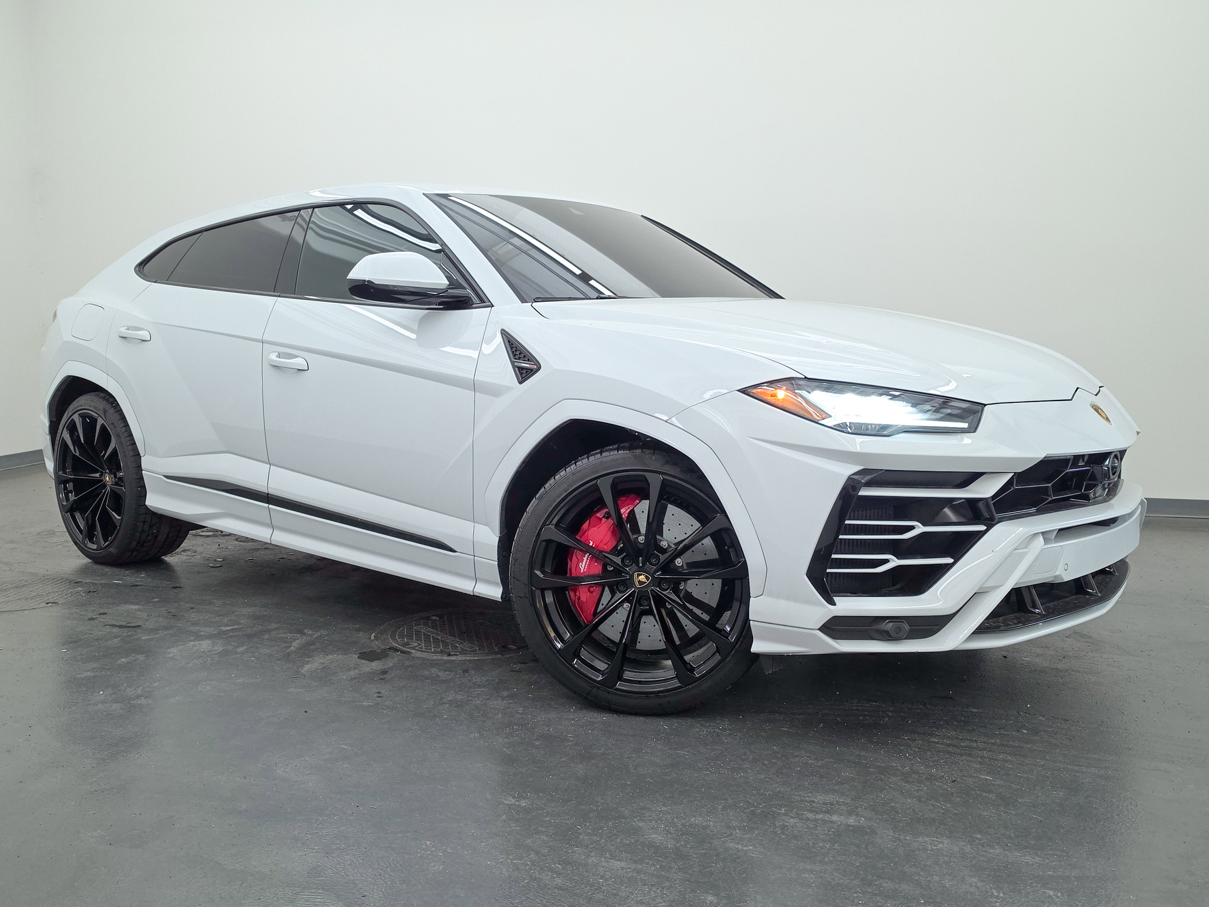 2021 Lamborghini Urus AWD