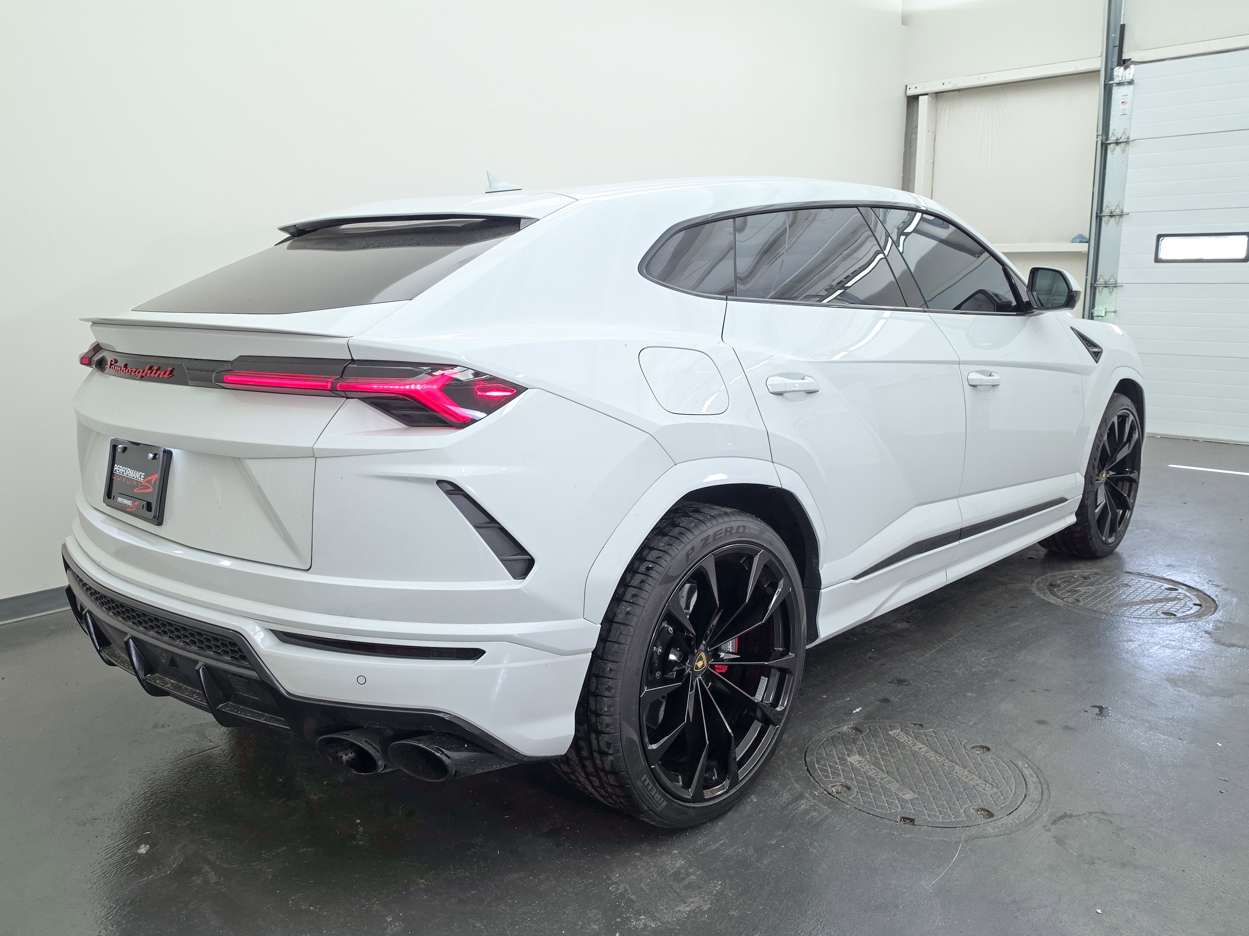 2021 Lamborghini Urus AWD