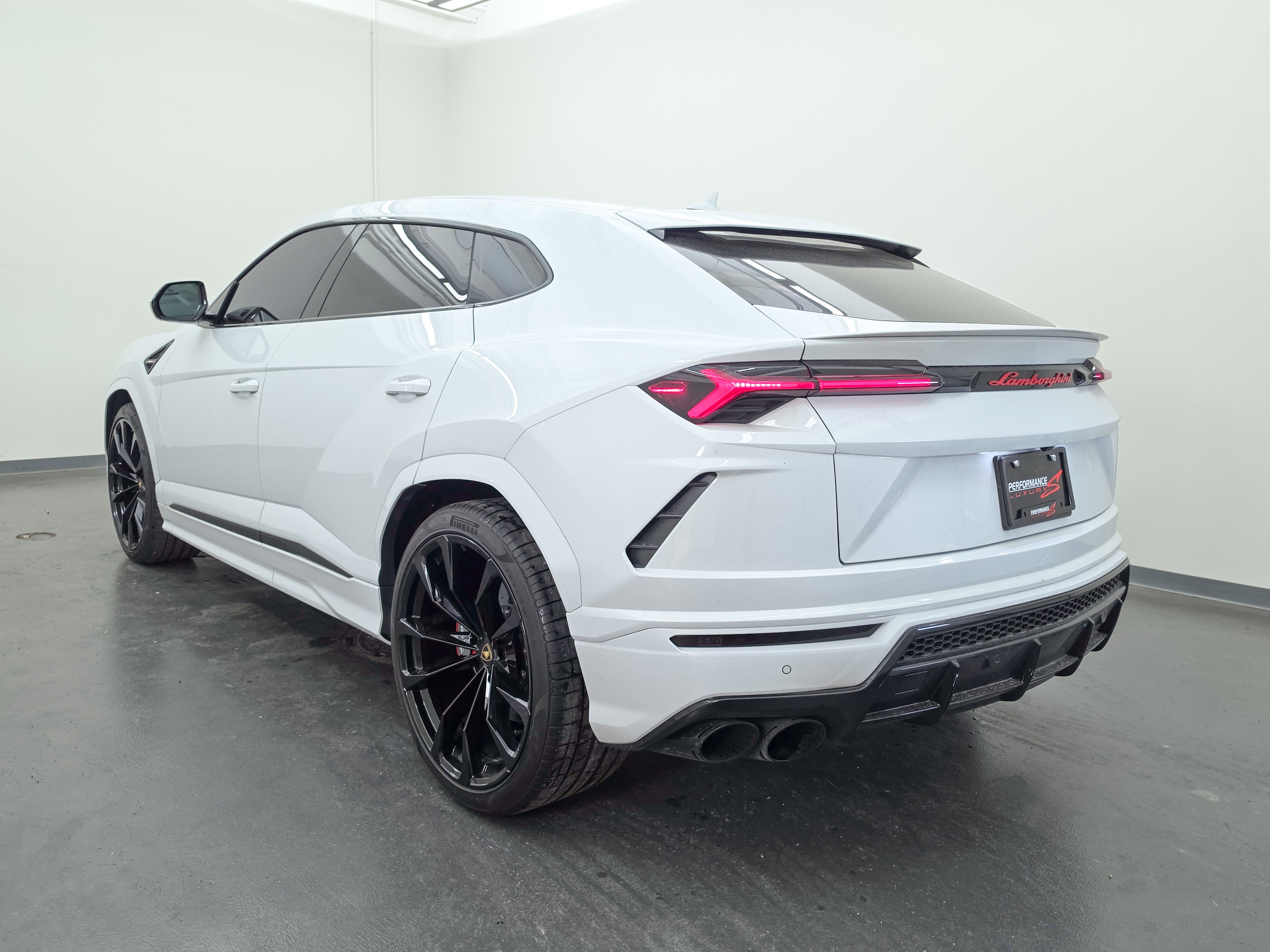 2021 Lamborghini Urus AWD