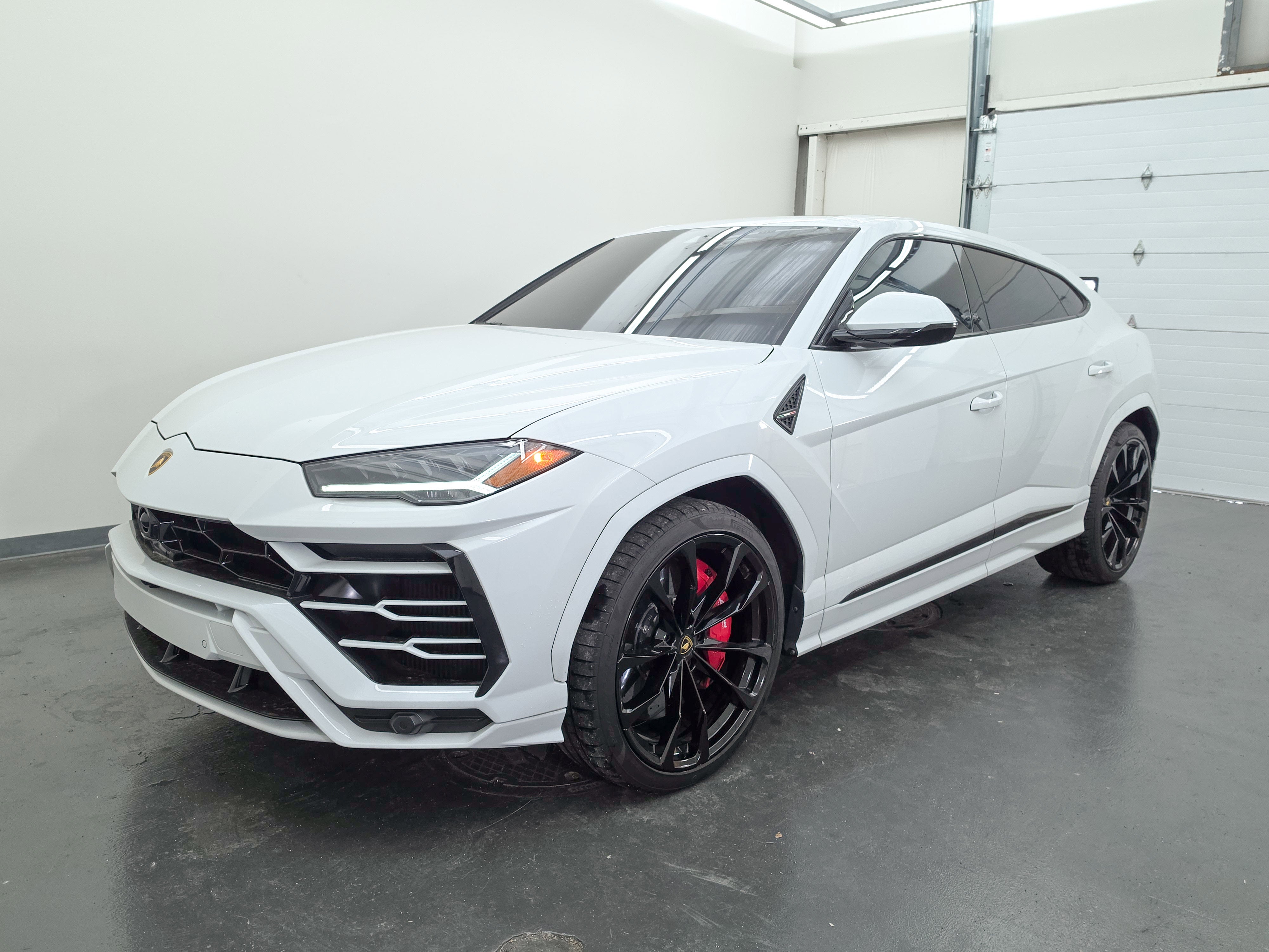 2021 Lamborghini Urus AWD